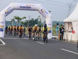 150 Pebalap Sepeda Beradu Cepat Hingga Grand Wisata Bekasi