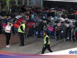 Pelancong Dikeluarkan Bersama Pesawat Hanya gegara Tutup Sosialisasi Politik Donald Trump