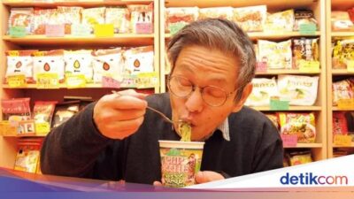 ‘Raja Mie Instan’ Ini Hanya Makan Mie Instan Tiap Hari Pada 30 Tahun