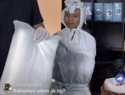 Jualan Kain Kafan Di Live Pemutaran Online, Warganet: Bahannya Adem Nggak Bang?