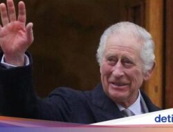 Turis Happy Banget Disapa Raja Charles III Di Gereja St Peter