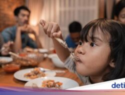 Bikin Haru! Netizen Curhat Makanan Enak yang Membuat Mereka Sedih