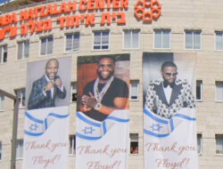 Floyd Mayweather Jr Bangkrut Akibat Bela Israel, Amir Khan: Karma!