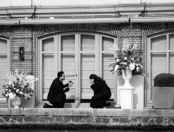 5 Potret Thom Haye Lamar Bibe Cheriva, Romantis Ke Tepi Sungai Amstel
