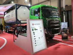 UD Trucks Serahkan 9 Unit Quester Ke Perusahaan Pengiriman Surabaya