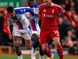 Arsenal Perkasa, Liverpool Dibantai Crystal Palace