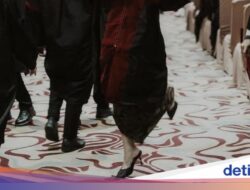 Potret Seru Chika Jessica Kulineran Jajan Es Krim dan Makan Sushi