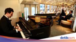 Sensasi Nostalgia Naik Kereta Bak Hingga Istana