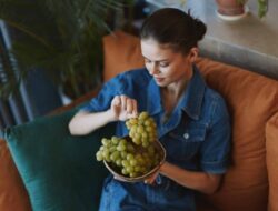 Kapan Waktu Terbaik Makan Anggur? Pagi Sebagai Energi, Malam Bantu Tidur Pulas