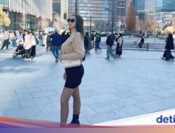 Potret Liburan Aura Kasih