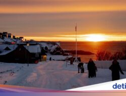 Menikmati Semburat Senja Ke Ditengah Dinginnya Greenland