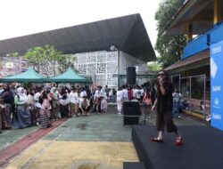Penampilan Prinsa Mandagie Tutup GenZone School Take Over Di SMAN 55, Siswa Ikut Nyanyi Bareng Di Musiczone