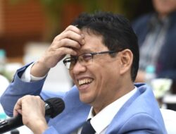 Purbaya Tunda Insentif 200 Ribu Sepedamotor Listrik