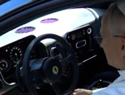 Momen Paus Leo Jajal Luce, Kendaraan Pribadi Elektrik Pertama Mobil Sport Ferrari