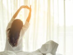 3 Gerakan Sederhana agar Tubuh Lebih Segar dan Tidak Kaku Di Bangun Tidur