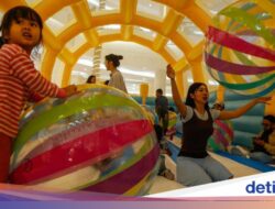 Keceriaan Anak-anak Warnai Awal Musim Liburan