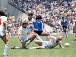 5 Momen Paling Bersejarah Rivalitas Inggris vs Argentina Di Trophy Dunia, Ada Skor ‘Tangan Tuhan’