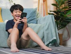 Cara Efektif Atasi Anak Kecanduan Gadget Menurut Pakar
