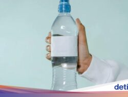 Duh! Anak Magang Kencingi Botol Minum Rekan Kerja Gegara Masalah Kantor