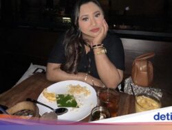 So Sweet! Maria Simorangkir Dilamar Kekasih Di Diner Romantis