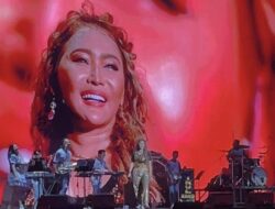 Ditemani Mas Adam, Inul Daratista Hipnotis Ribuan Penonton Pestapora