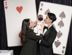 Potret Al Ghazali Rayakan Ultah Hingga-29 Bareng Anak dan Istri, Pakai Konsep Unik Kartu Remi